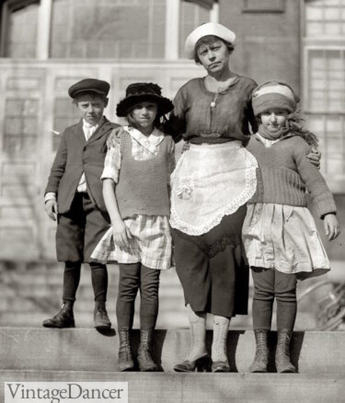 Children's Vintage & Highend Clothing Test 547 - image 1