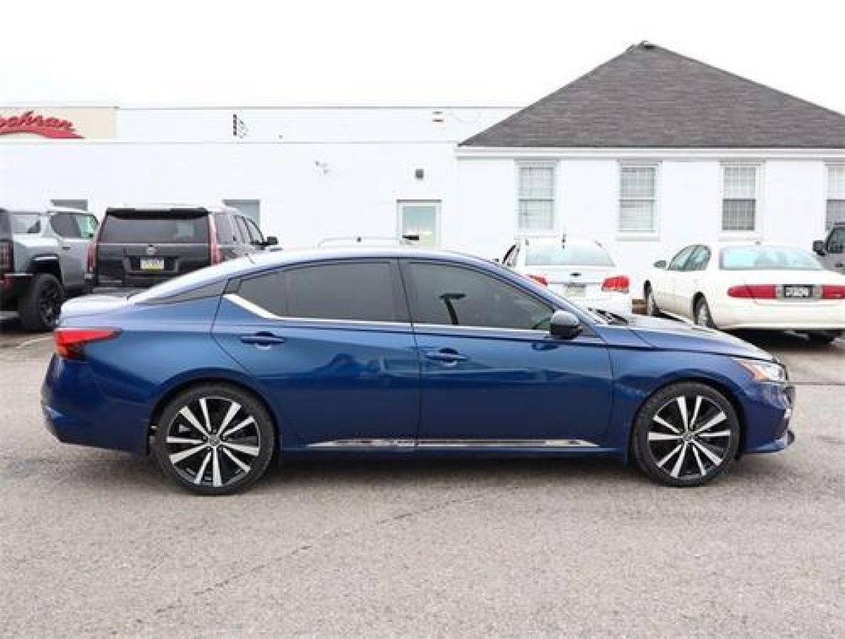 Infiniti Test 4272 - image 2